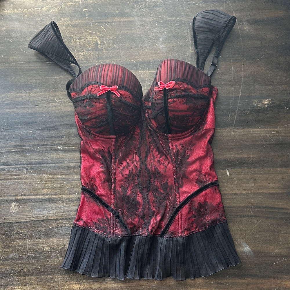 Vintage Lingerie Chantelle Red and Black Lace Corset Top 34C